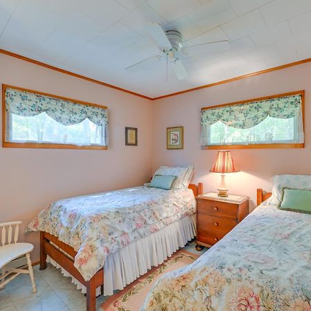 Home In Long Island Wine Country - Walk To Beach! Cutchogue Exterior foto